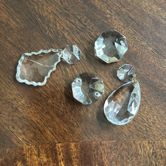 VINTAGE CHANDELIER CLEAR CRYSTAL PRISMS BUNDLE - Picture 11 of 17
